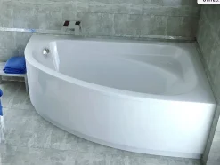 Besco Baignoire asymétrique - 140 x 80 cm - Droite - avec Habillage - Pieds - Vidage Chrome - CORNEA