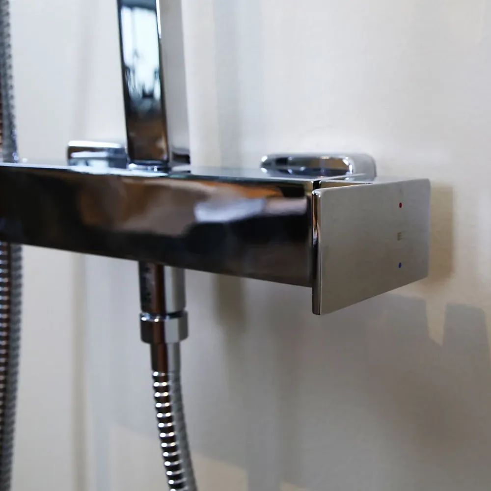 Essebagno Colonne de douche chromée avec mitigeur mécanique Kiara