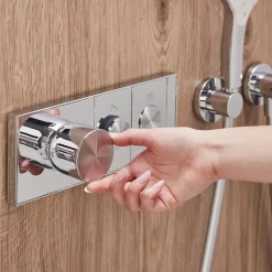 Jacob Delafon Colonne de douche encastrée thermostatique Grands Boulevards ronde chromée