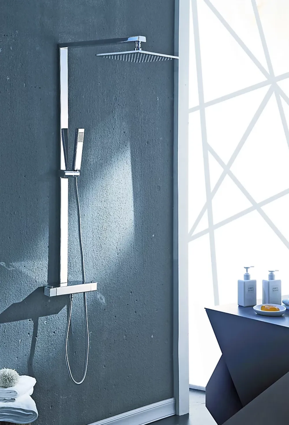 Bernstein Colonne de douche thermostatique acier inox + pommeau 20x20cm - 112,5x50cm - NT6705C 20x20cm