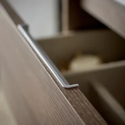 Ensemble Meuble De Salle De Bains|Planète Bain Meuble salle de bain - 80 cm - Plan décentré - Effet chêne foncé britannia - A suspendre - miroir et éclairage inclus - Venus