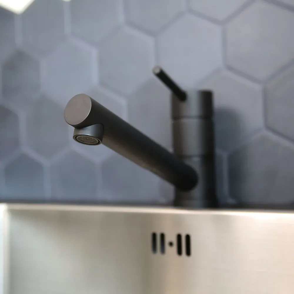 Evier Et Robinet De Buanderie|Essebagno Mitigeur de cuisine avec douchette noir Tubic