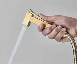 Robinet De Bidet|Signature Mitigeur Doré Encastré pour WC - Douchette Ergonomique, Résistante à la Corrosion, Installation Murale Discrète en Laiton Massif