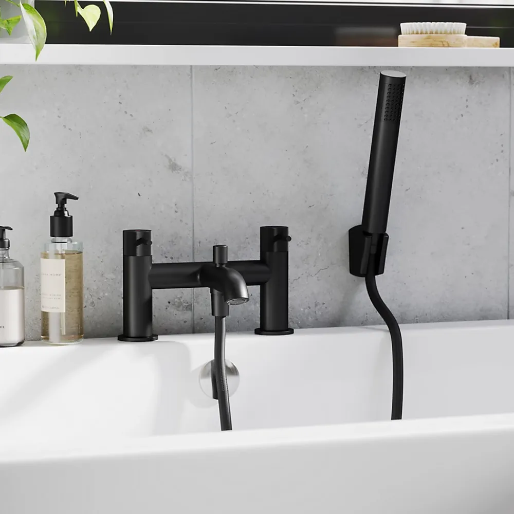 GoodHome Mélangeur bain/douche + douchette et flexible, noir mat, Owens