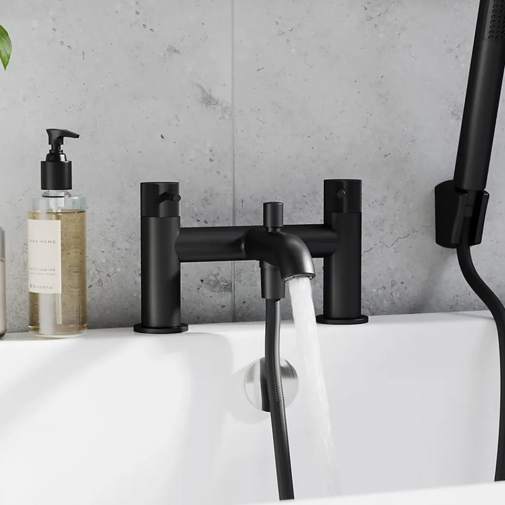 GoodHome Mélangeur bain/douche + douchette et flexible, noir mat, Owens