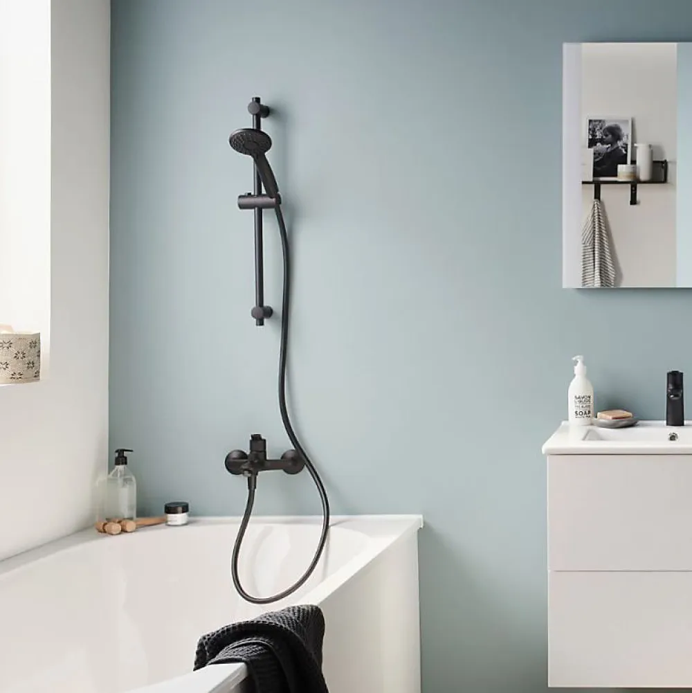 Jacob Delafon Pack baignoire droite 170 x 75 Elise + tablier niche + pommeau et mitigeur bain noir mat Aimé + vidage