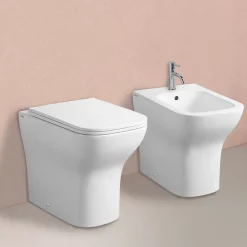 Kiamami Valentina Paire Bidet + Installation De Toilette Au Sol Affleurante Au Mur En Céramique Blanche
