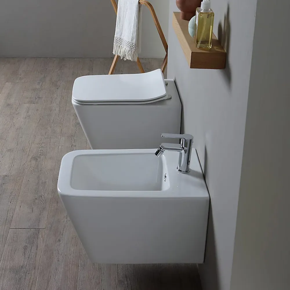 Kiamami Valentina Paire De Sanitaires Suspendus Wc Et Bidet En Céramique Avec Émail Antibactérien Et Système Rimless - Rock