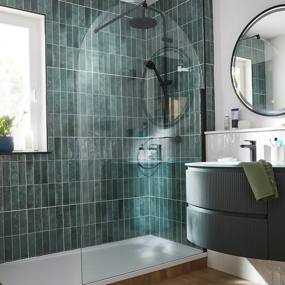 Paroi de douche à l'italienne arrondie l.120 x 198 cm, profilés alu finition noir mat, GoodHome Ledava