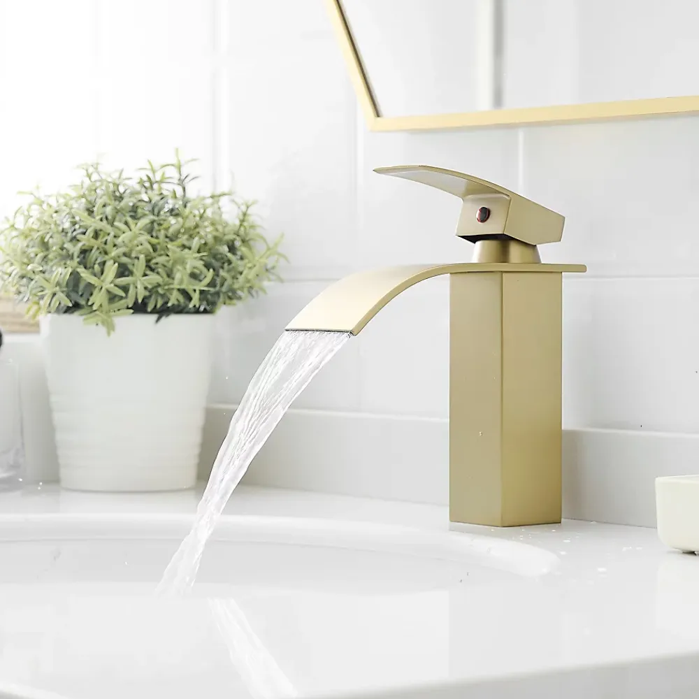 Saniverre Robinet mitigeur TIBRE bec cascade extra-plat or brossé -