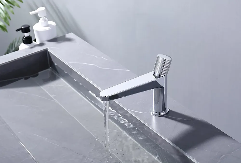 Robinet Lave-Mains|Bernstein Robinet pour lavabo vasque et évier design en laiton peu bruyant et avec aérateur économie d'eau - H. 16,3cm - Chrome