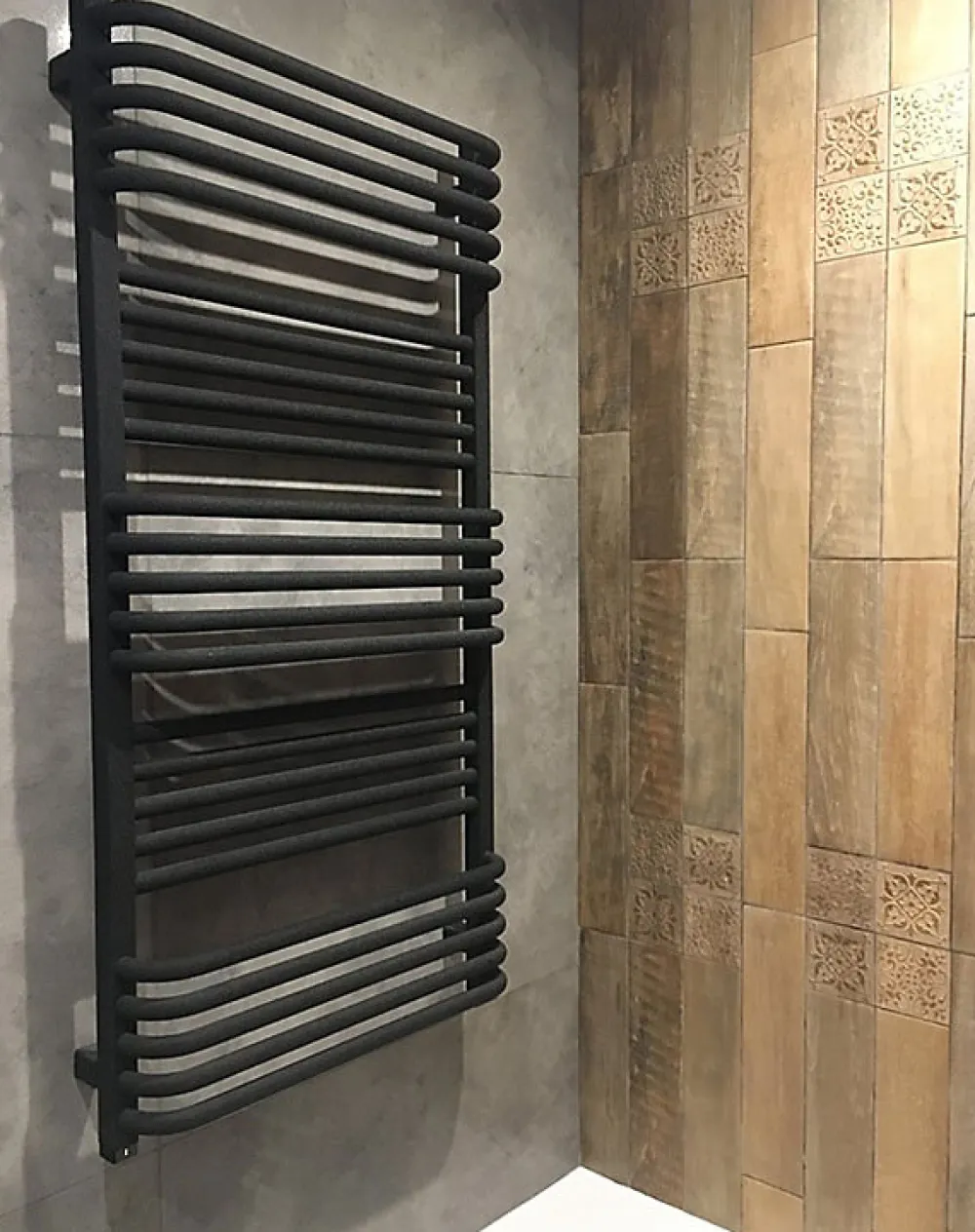 Matisere Sèche-serviette mixte noir - (HxL) 1180x500 mm - 600 Watt - 650 Watt - POL1180-500V2N