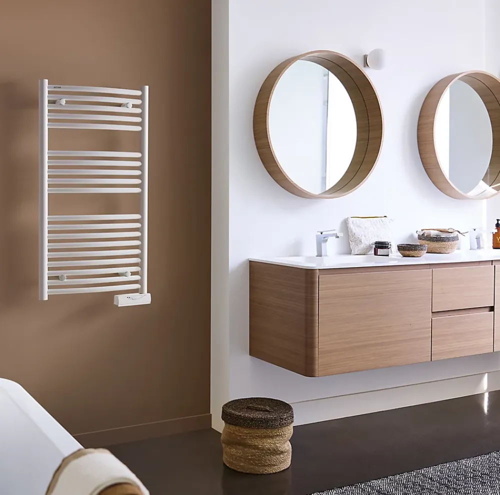 Sèche-Serviettes Électrique|Acova Sèche-serviettes électrique à inertie fluide Batik blanc 500W