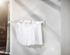 Leifheit Séchoir à linge mural 8,1 m d'étendage, 8 barres et 1 porte serviettes, Telegant 81 Protect Plus