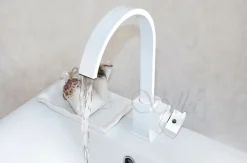 Robinet Lavabo Et Vasque|Silla Global SILLA Mitigeur lavabo moderne en Laiton, économie d'eau, Blanc