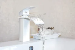 Silla Global SILLA Mitigeur lavabo moderne en Laiton, cascade, Blanc
